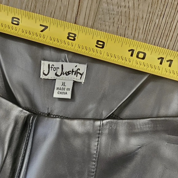 Buckle J is for Justify Black Faux Leather Parted Seam Pants - Picture 4 of 10